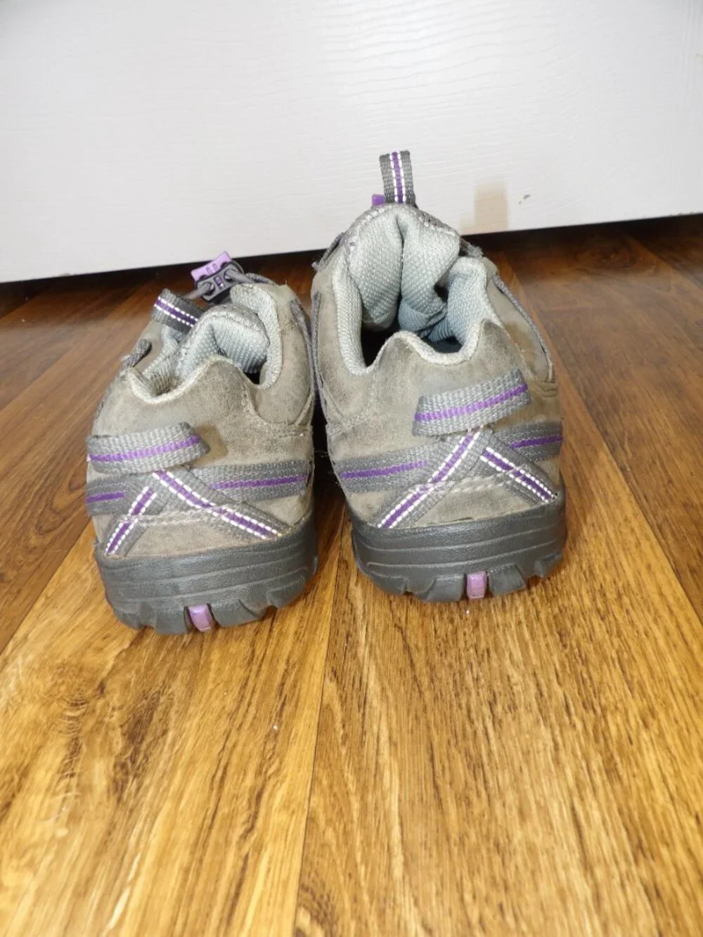 Keen good hiking